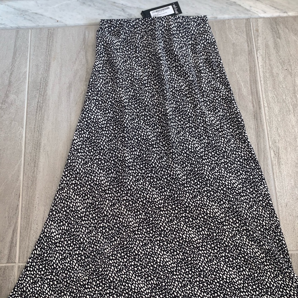 Nasty Gal midi skirt - never worn! size US 2